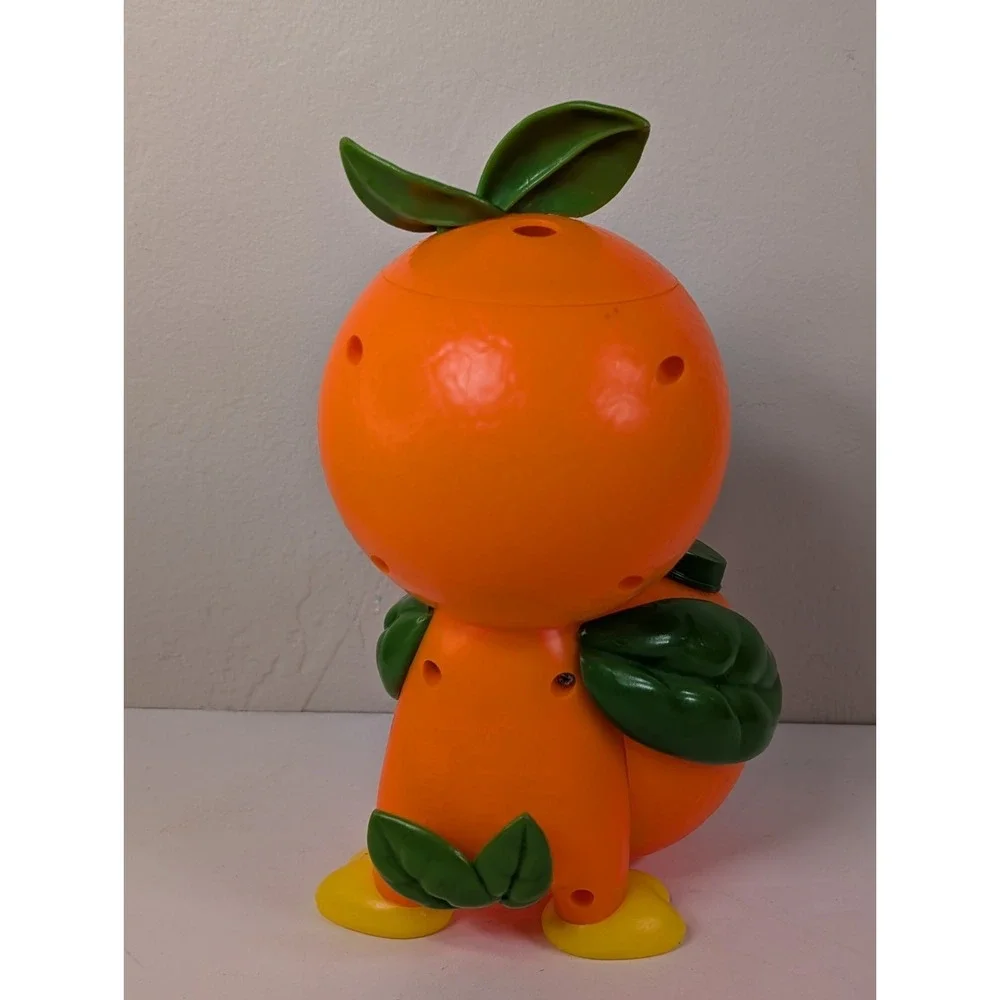 Disney Parks 2023 Epcot Flower Garden Festival‎ Orange Bird Sipper Cup